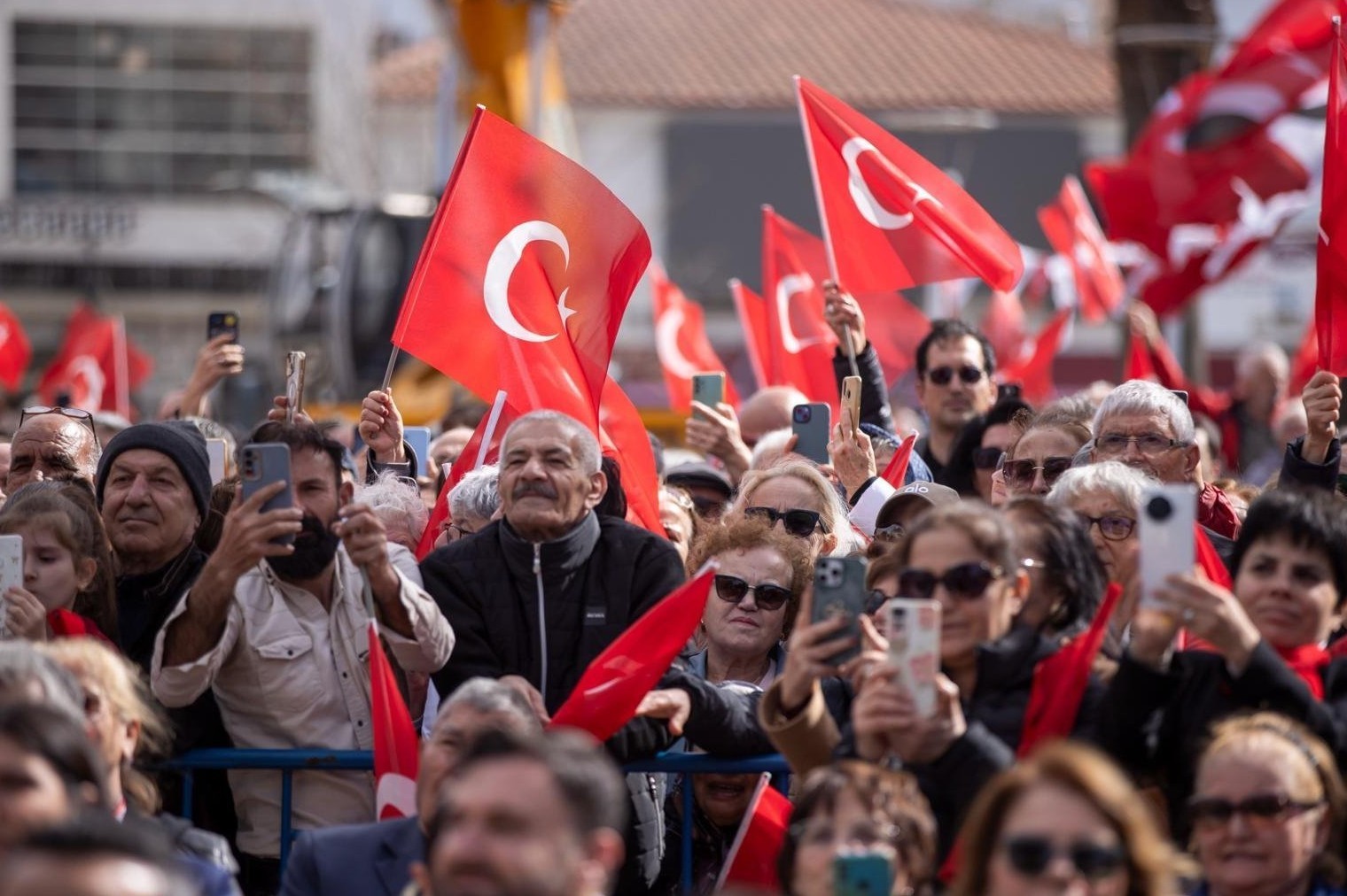 Urla’da 25 projenin açılış ve temel atma töreni
