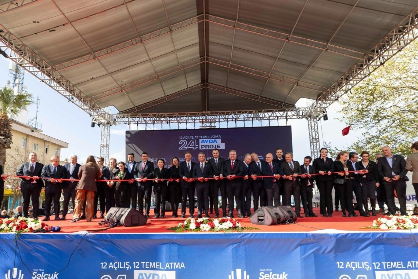 Urla’da 25 projenin açılış ve temel atma töreni
