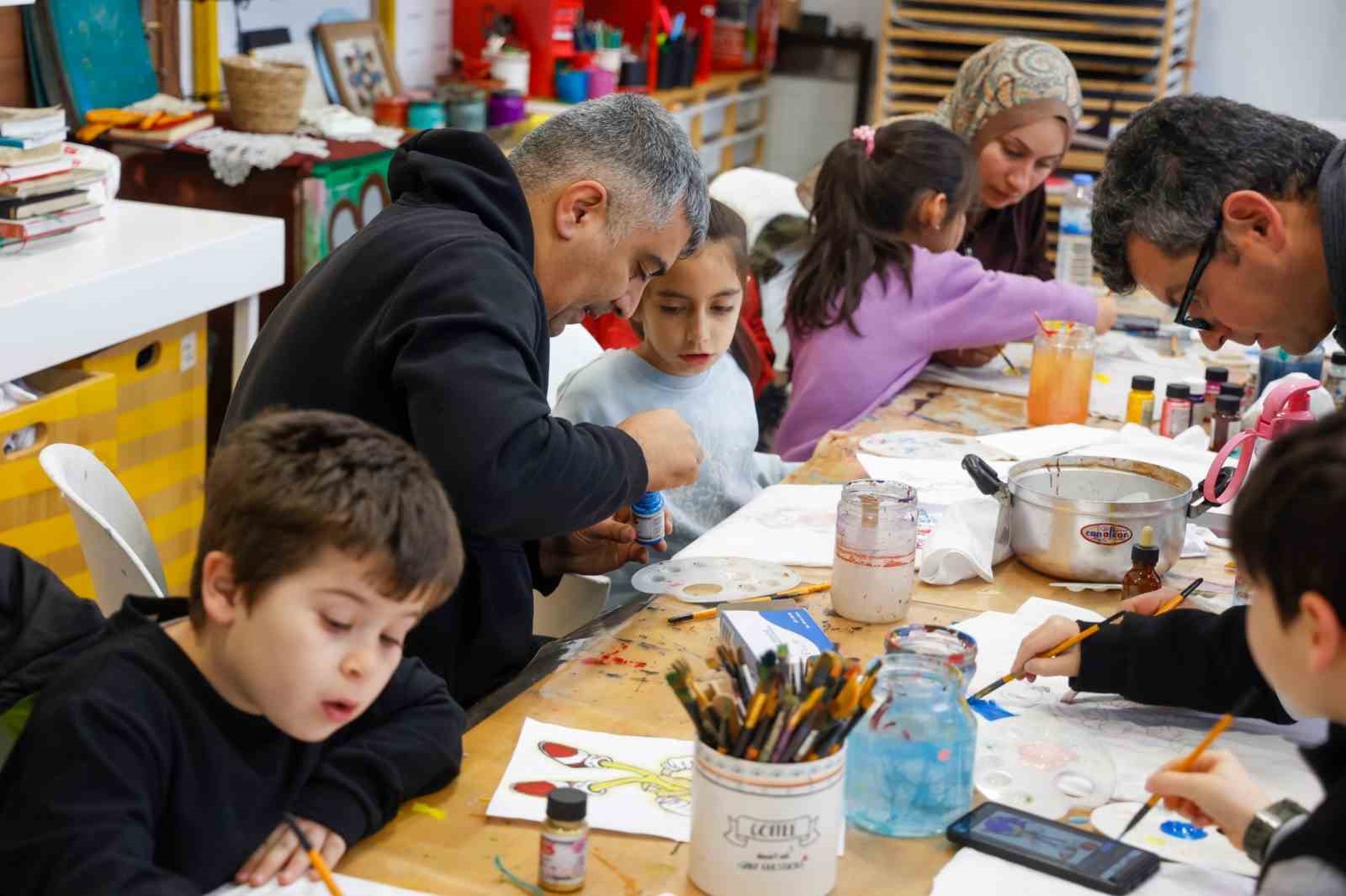 Uşak Belediyesi sömestr tatilinde çocukları çeşitli etkinliklerle yalnız bırakmadı
