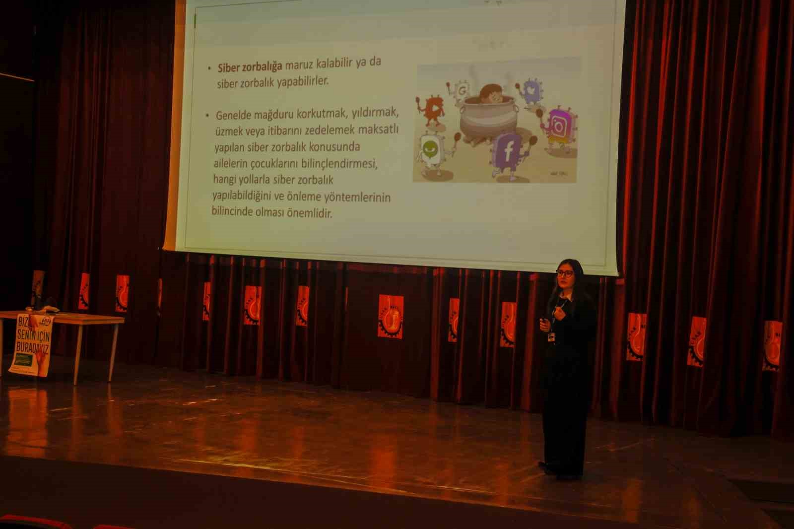 Uşak Belediyesi sömestr tatilinde çocukları çeşitli etkinliklerle yalnız bırakmadı
