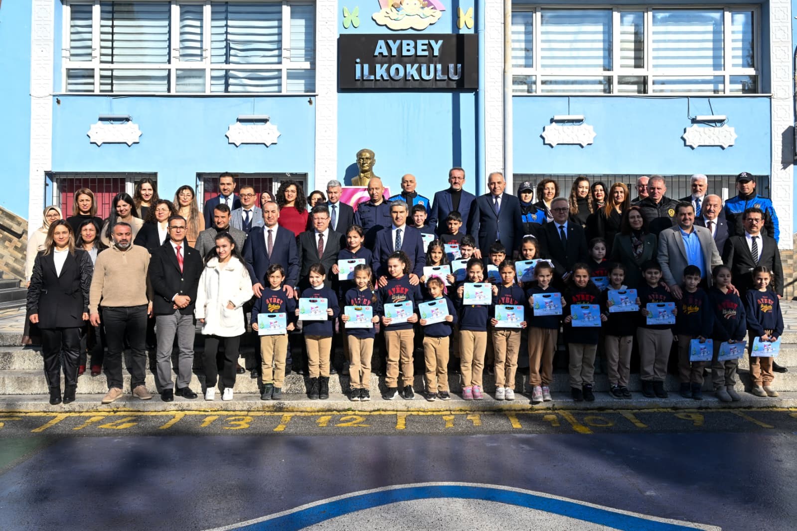 Uşak’ta 63 bin 453 öğrenci karne sevinci yaşadı
