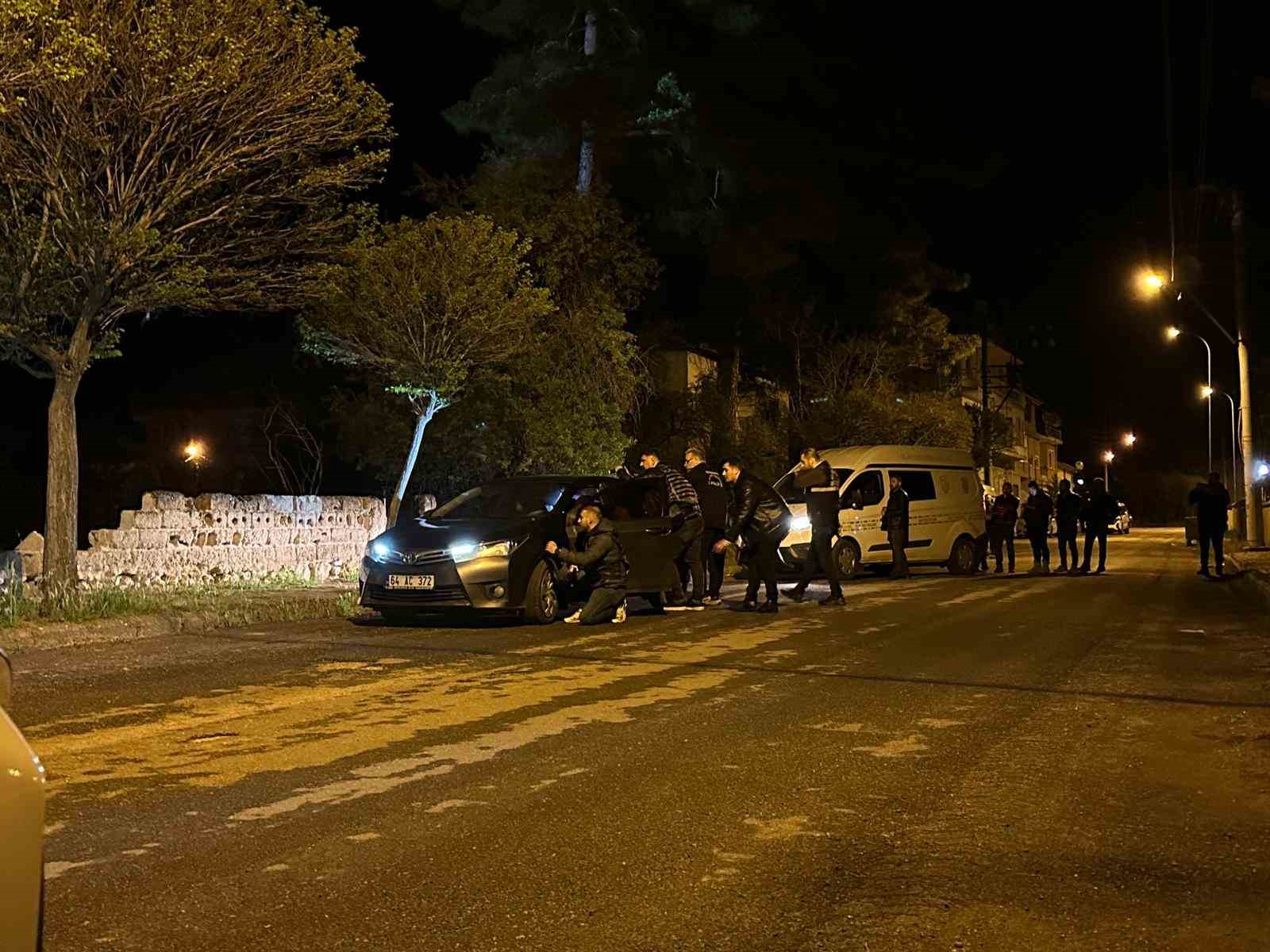 Uşak’ta görev başındaki polis ekiplerine pompalı tüfekle ateş açıldı: 2 polis yaralandı
