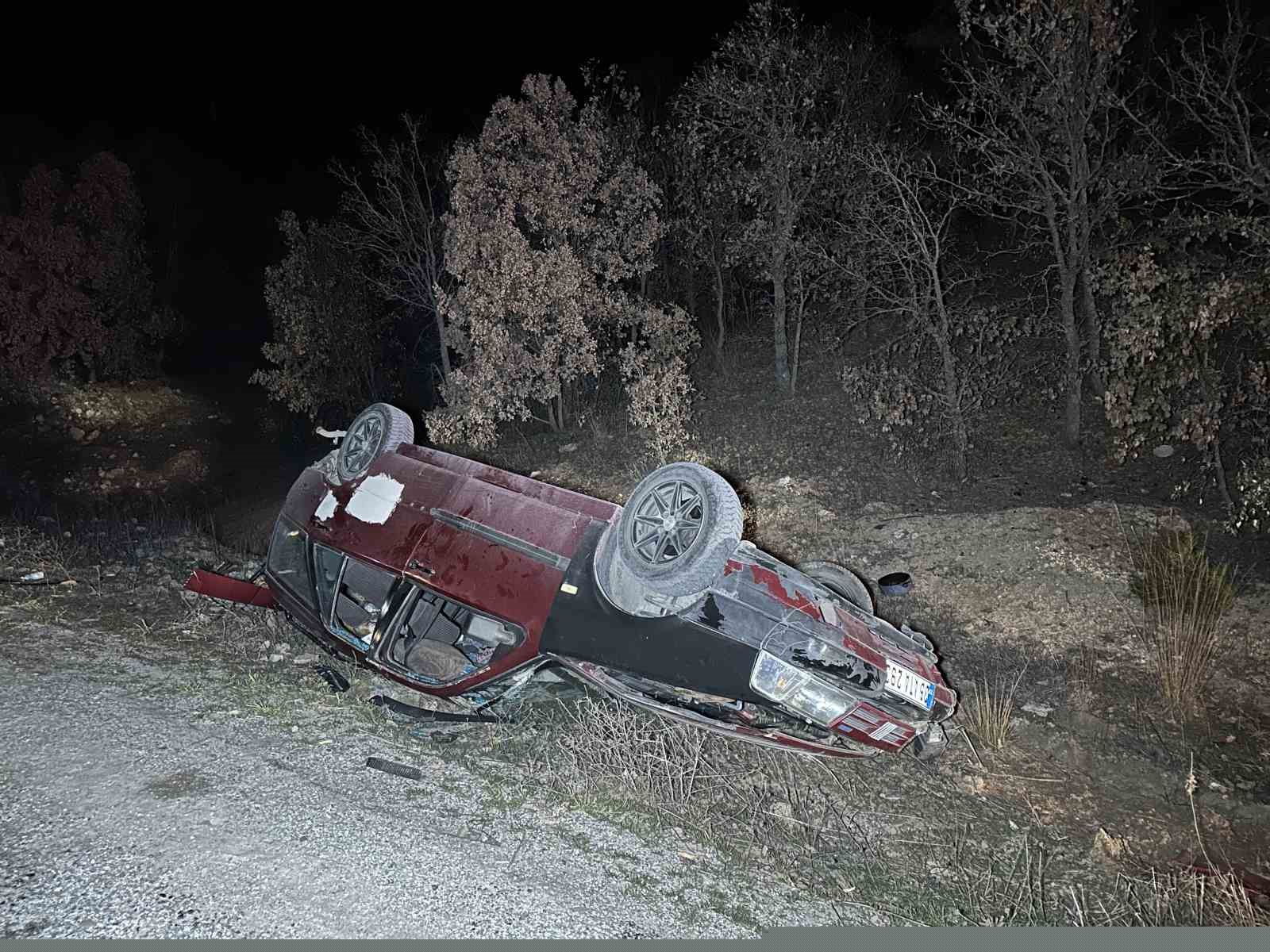 Uşak’ta iki otomobil çarpıştı: 2’si çocuk 5 yaralı
