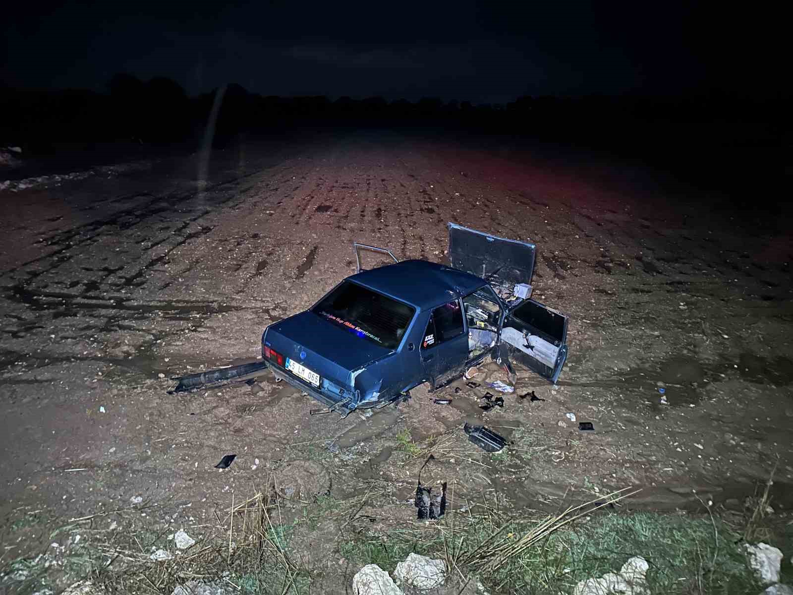 Uşak’ta iki otomobil çarpıştı: 5 yaralı
