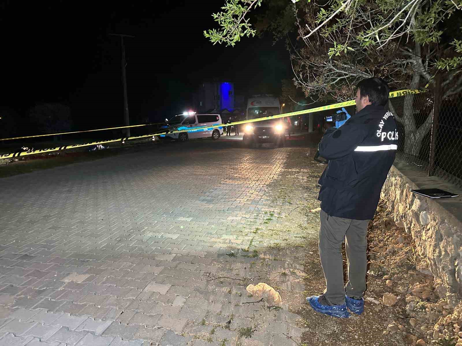 Uşak’ta motosiklet araziye devrildi: 1 ölü
