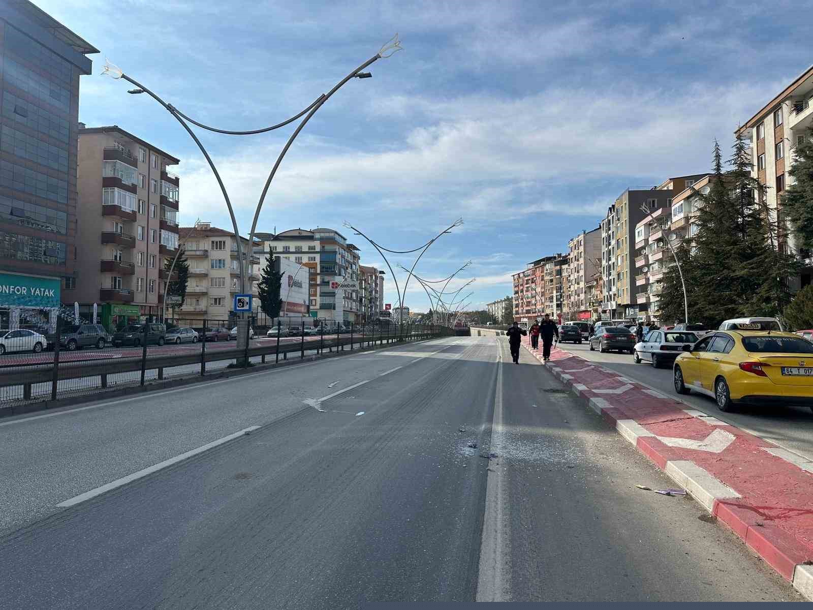 Uşak’ta  Nev Sağlık Grubu Balıkesirspor’un taraftar otobüsüne taşlı saldırı
