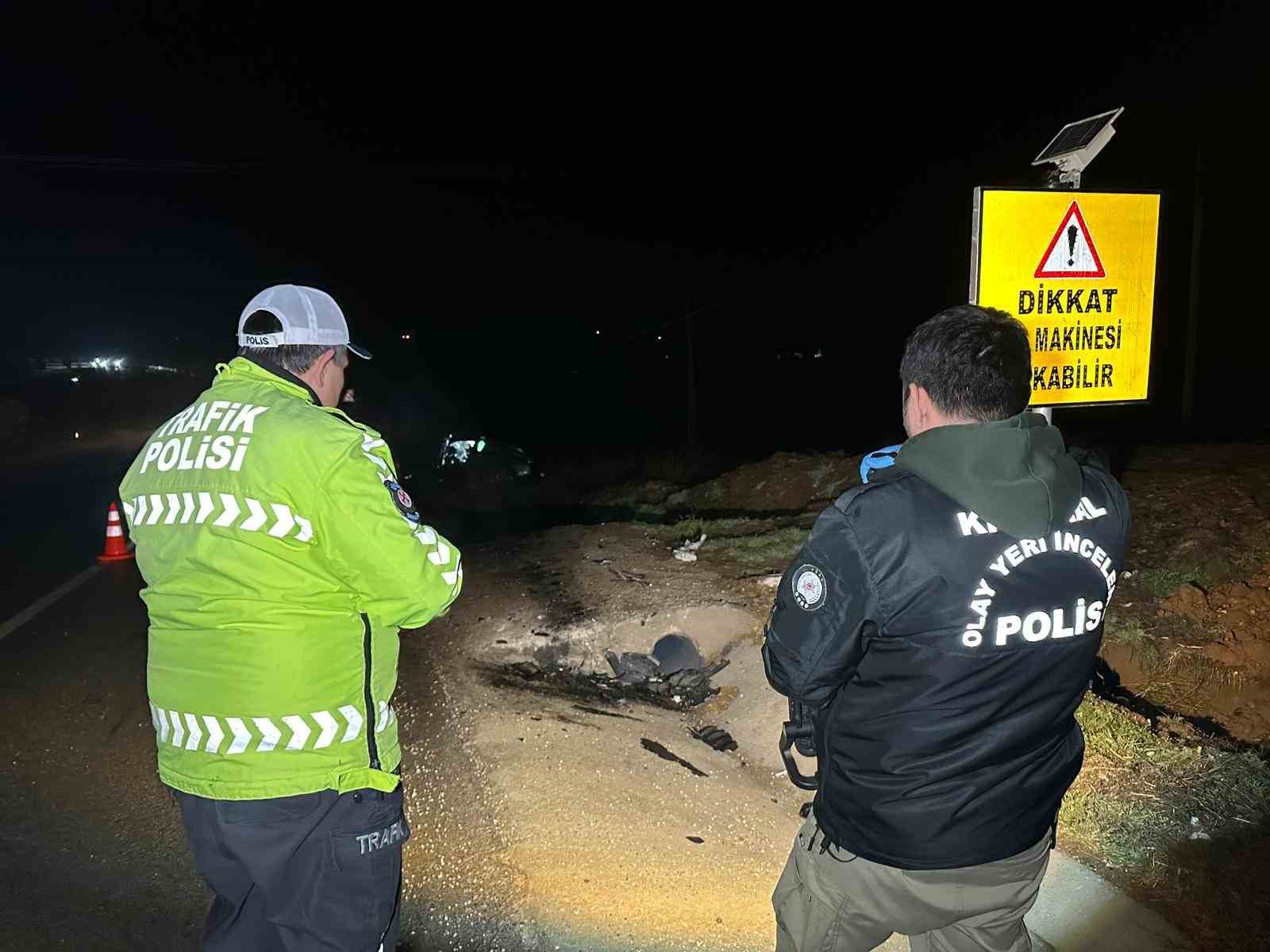 Uşak’ta otomobil şarampole devrilip takla attı: 1 ölü, 3 yaralı
