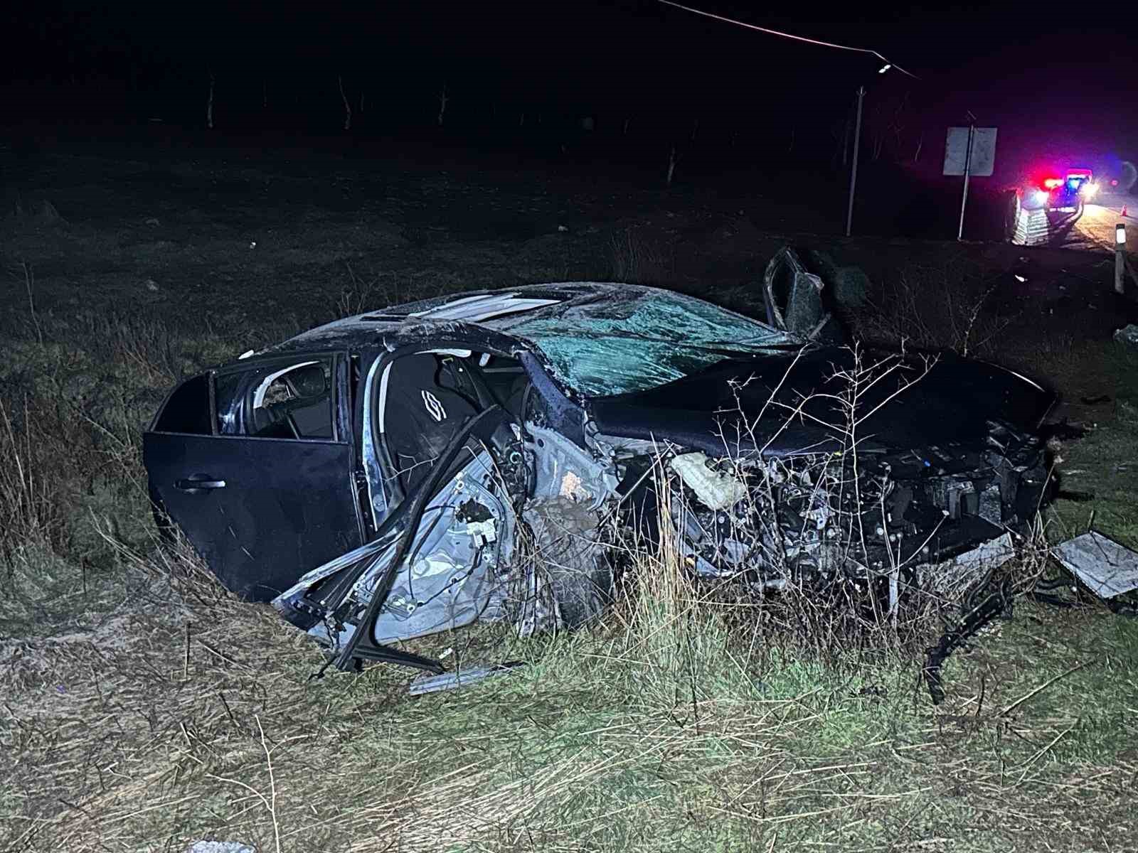 Uşak’ta otomobil şarampole devrilip takla attı: 1 ölü, 3 yaralı
