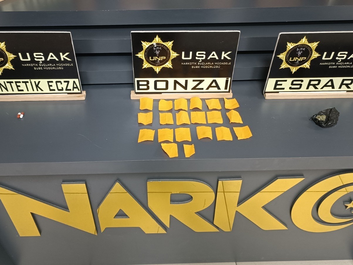 Uşak’ta uyuşturucu operasyonlarında 3 kişi tutuklandı

