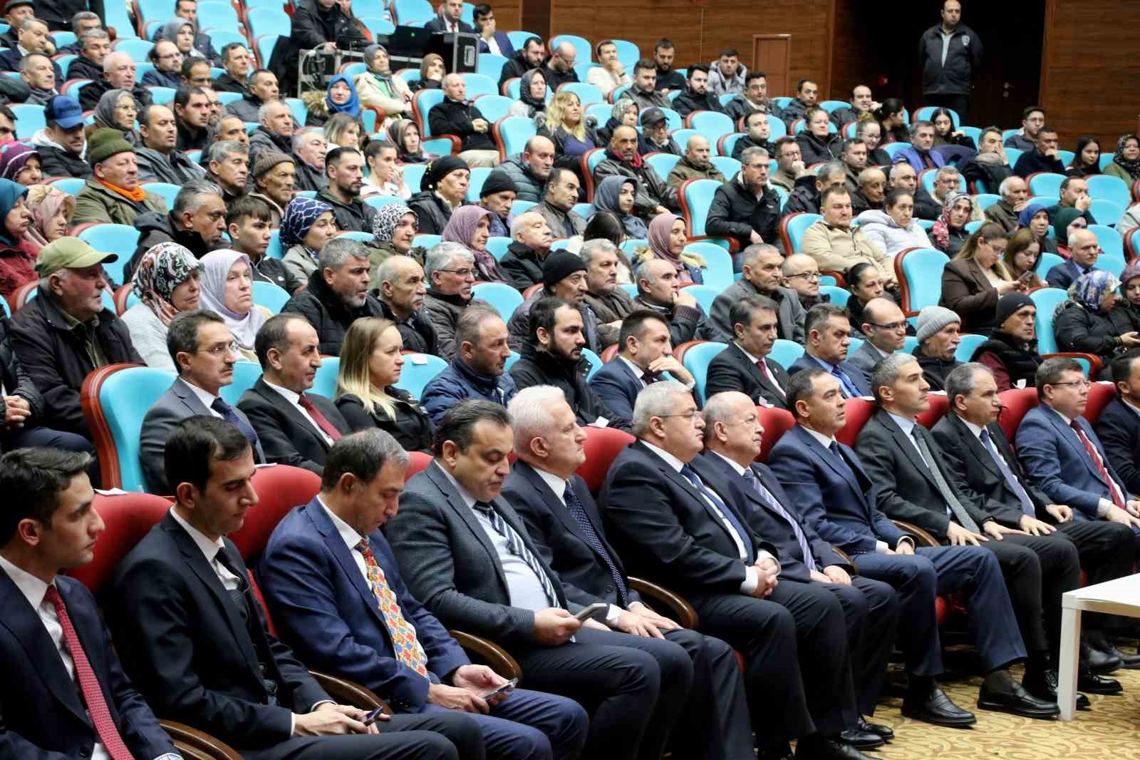 Uşak’ta ’Yüzyılın Konut Projesi’nin kuraları çekildi
