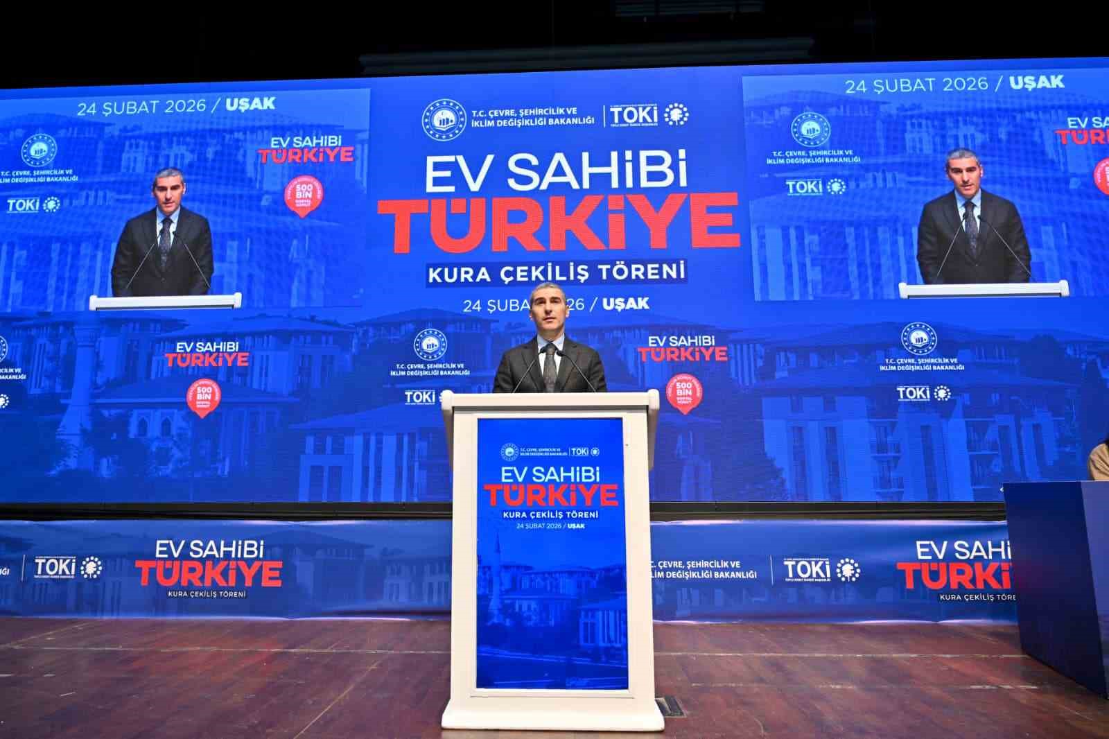 Uşak’ta ’Yüzyılın Konut Projesi’nin kuraları çekildi
