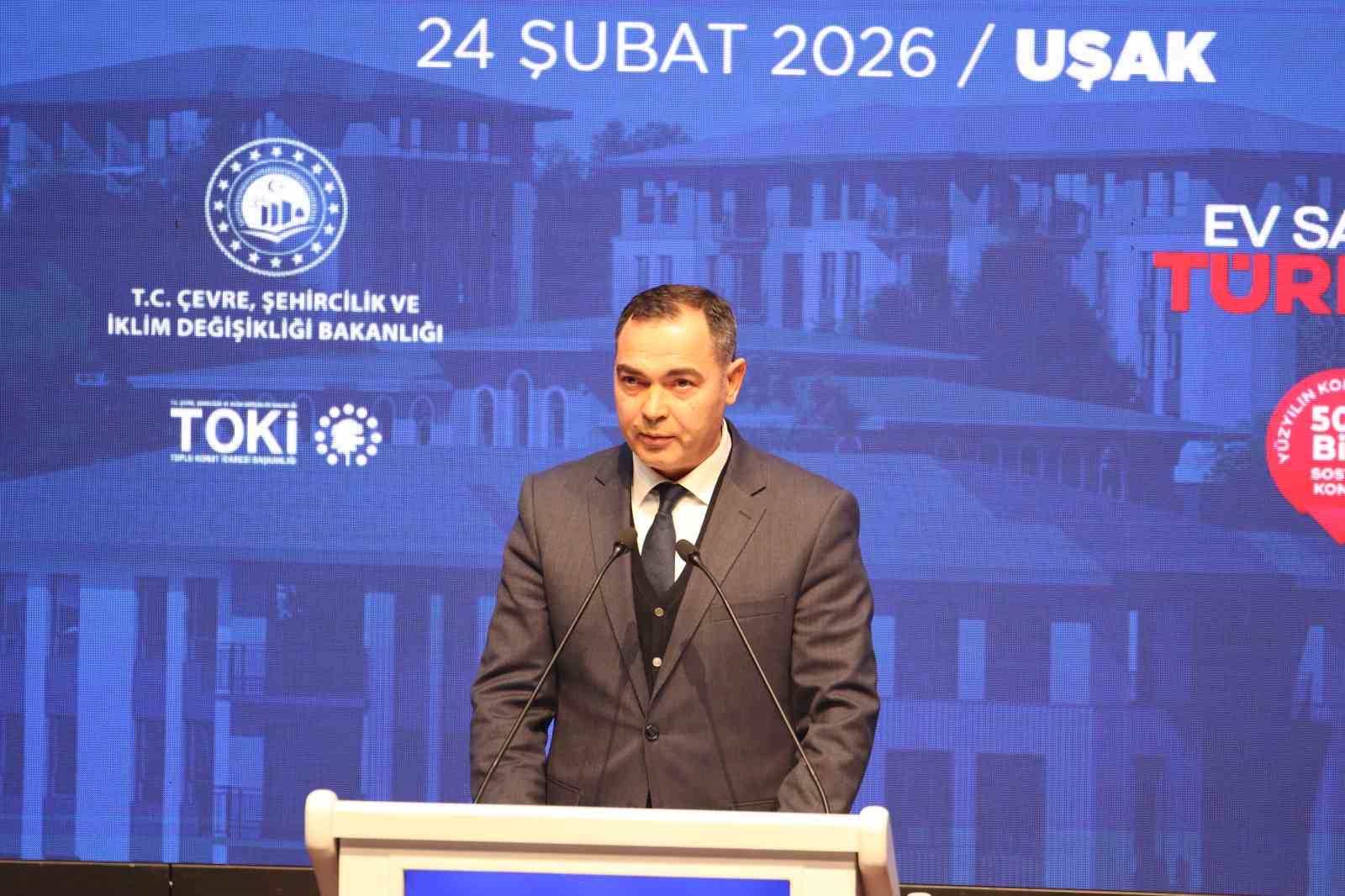 Uşak’ta ’Yüzyılın Konut Projesi’nin kuraları çekildi
