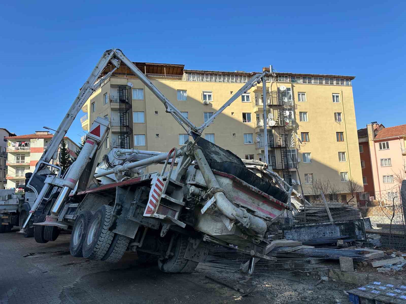 Uşak’taki beton pompası kazasında 3 kişi tutuklandı
