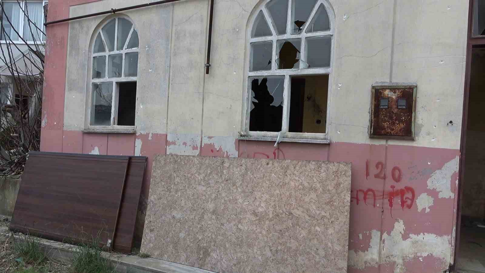 Üsküdar’da metruk binadaki uyuşturucu kullanımı mahalle sakinlerini tedirgin ediyor
