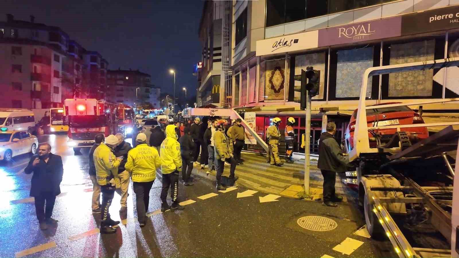 Üsküdar’daki iş yeri kazasının güvenlik kamerası görüntüleri ortaya çıktı
