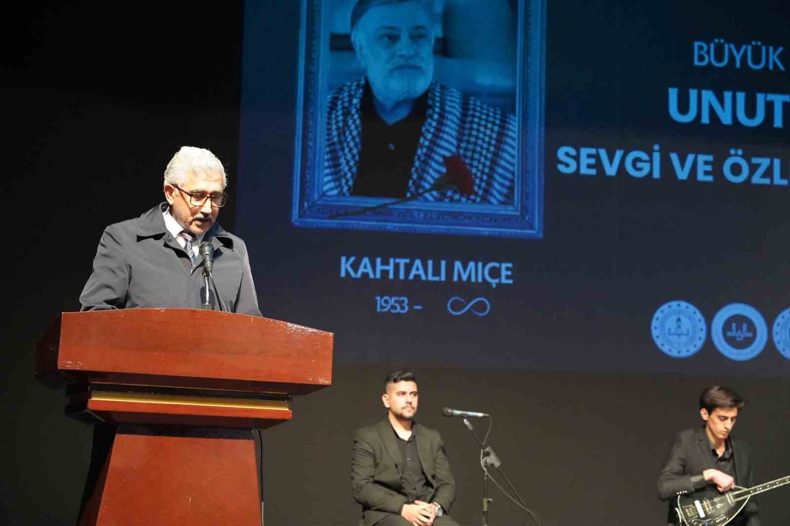 Usta Sanatçı Kahtalı Mıçe şarkılarıyla anıldı
