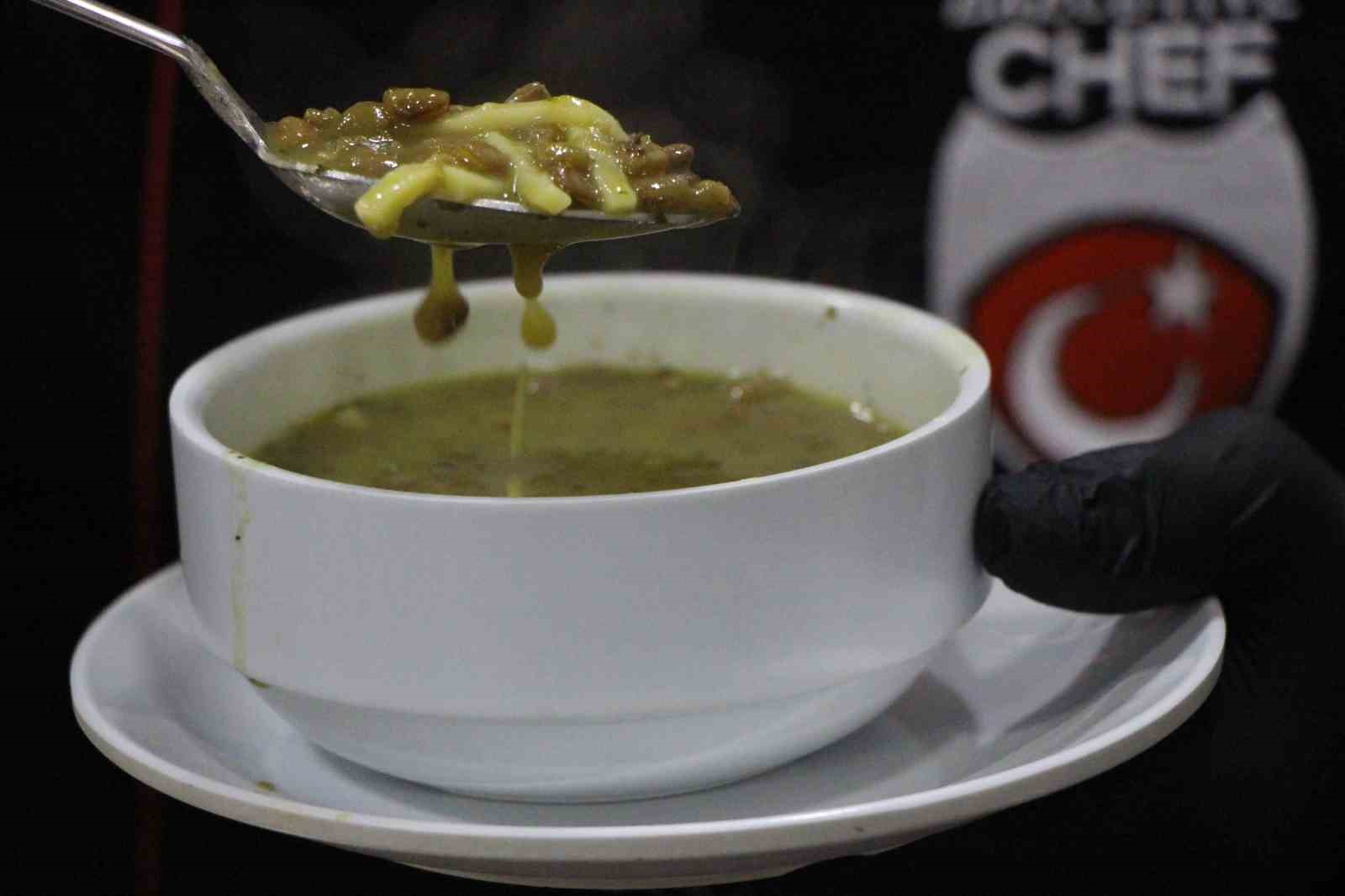 Usta şeflerden "sakala çarpan çorbası" tavsiyesi: "Acıktırmaz, susatmaz"
