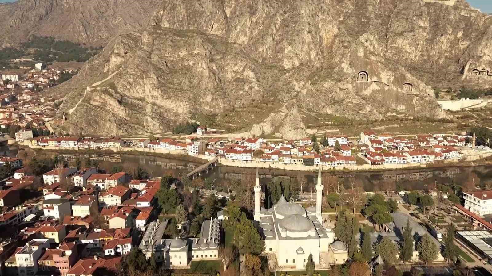 Usta şeflerden "sakala çarpan çorbası" tavsiyesi: "Acıktırmaz, susatmaz"
