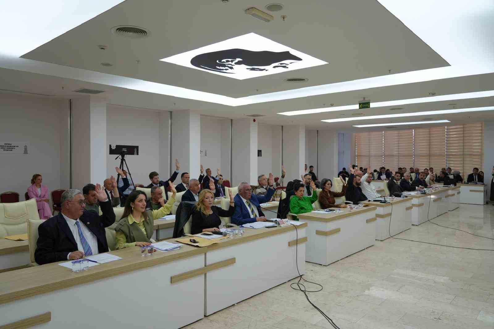 Üyelerin istediği ’İhale ve doğrudan temin dosyaları’ gelmemesi tartışması Meclise taşındı
Üyelerin istediği ’İhale ve doğrudan temin dosyaları’ gelmemesi tartışması Meclise taşındı