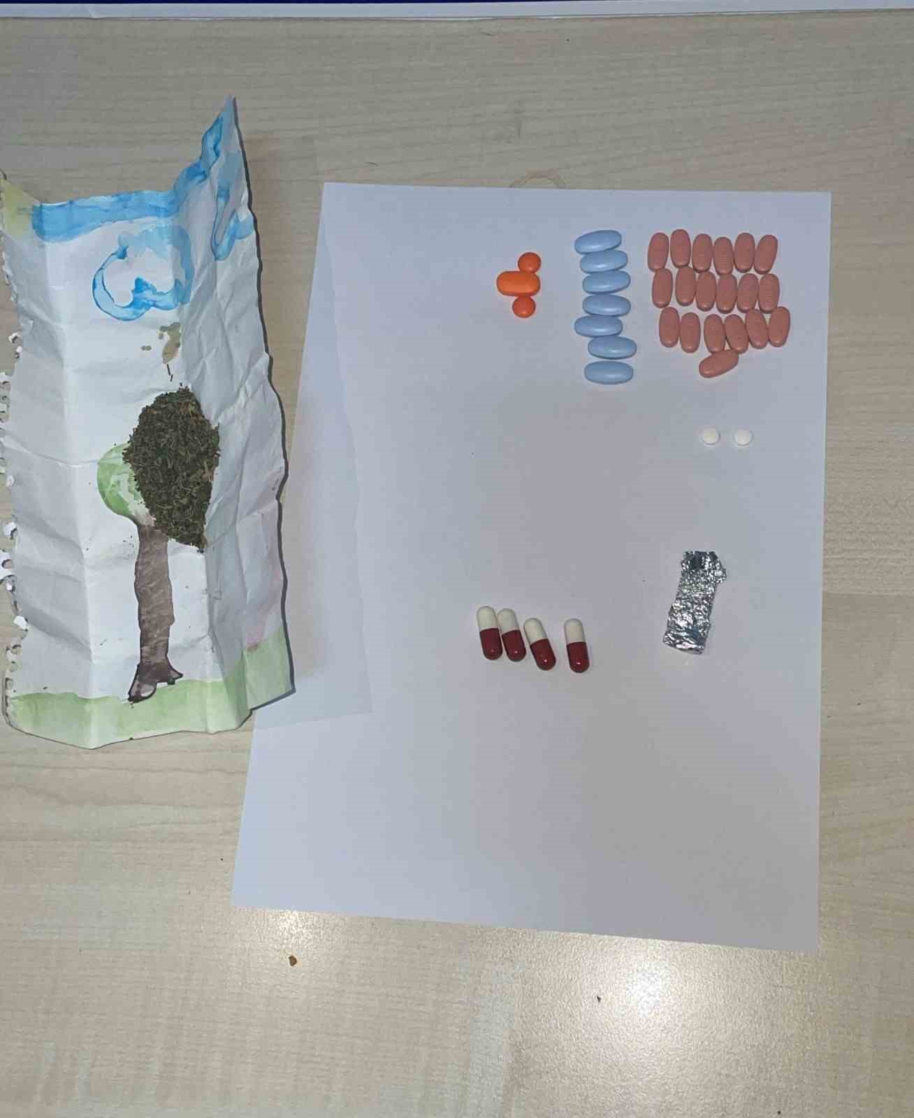 Uyuşturucu kullanarak direksiyon başına geçen şahsı polis yakaladı
