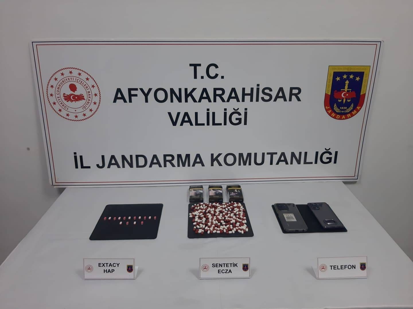 Uyuşturucu operasyonunda 2 kişi tutuklandı
