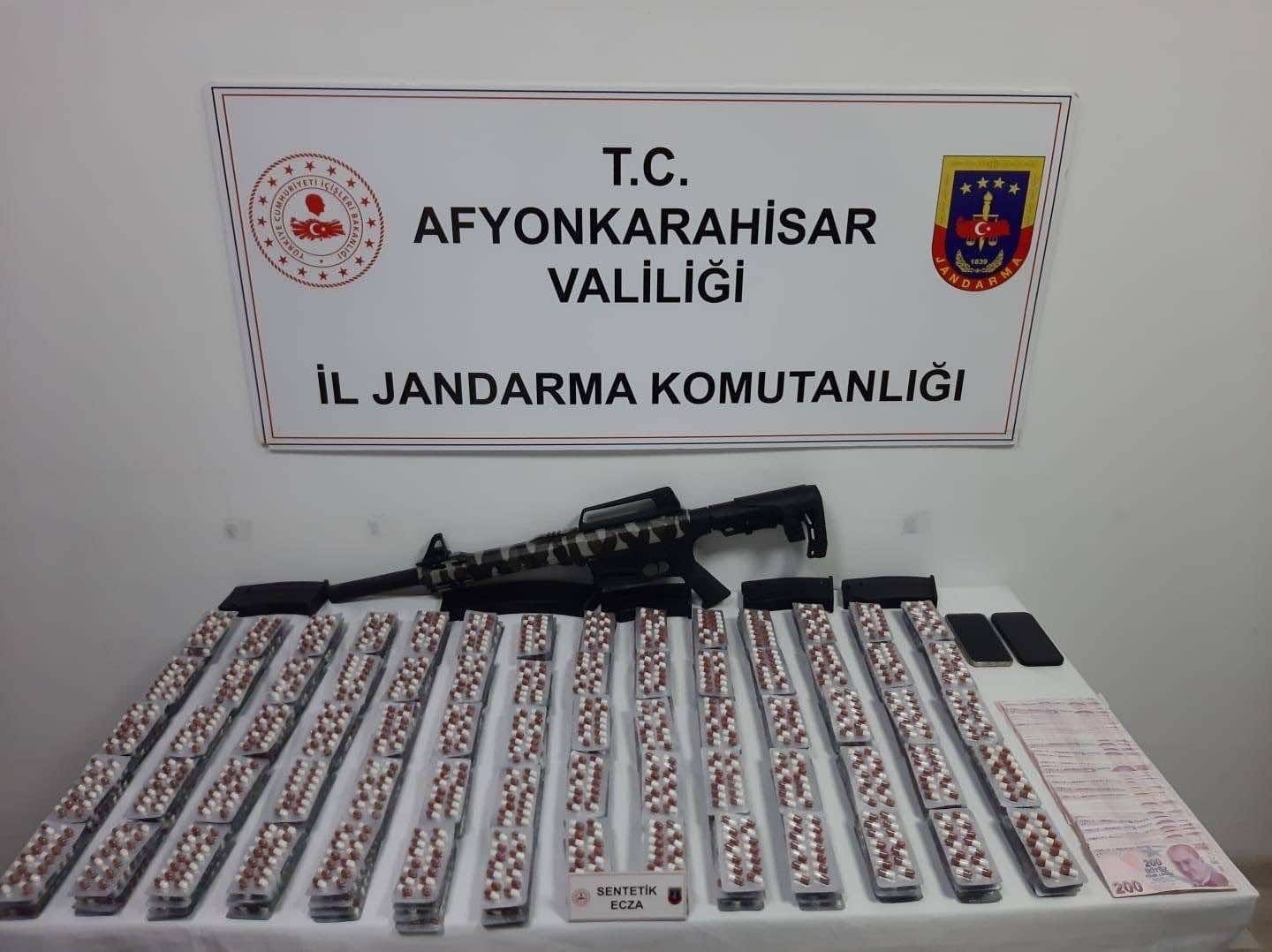 Uyuşturucu operasyonunda 4 kişi gözaltına alındı
