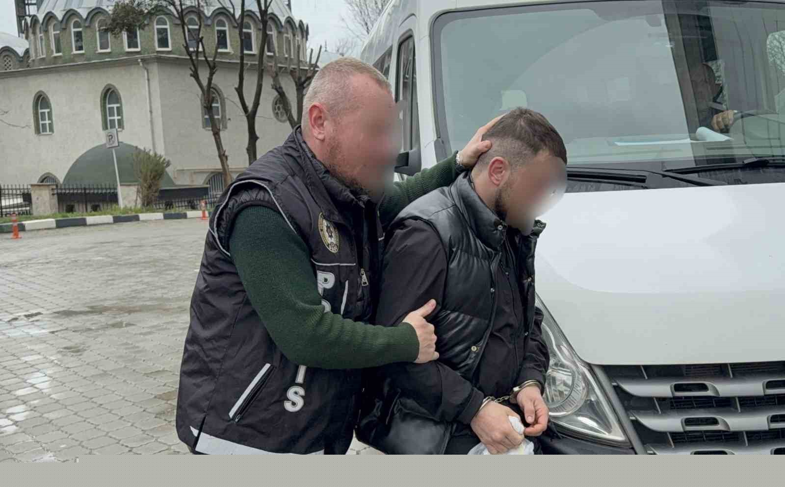 Uyuşturucu satarken suçüstü yakalandı
