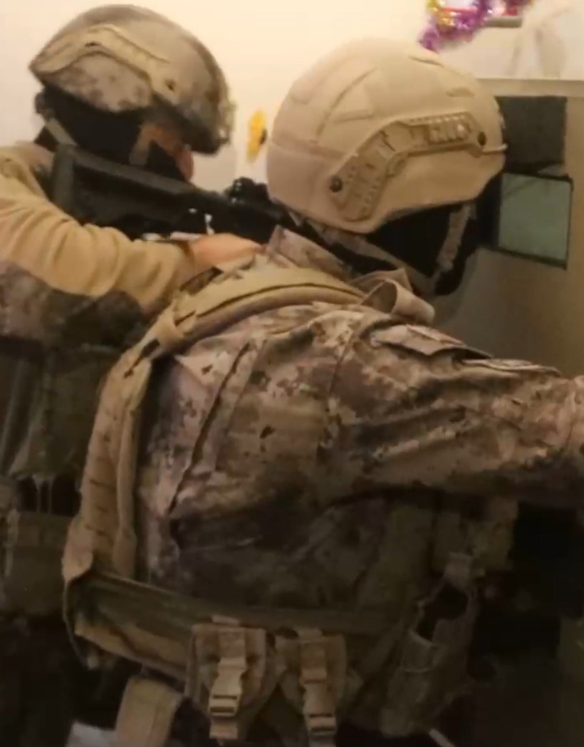 Uyuşturucu tacirlerine eş zamanlı operasyon: 6 gözaltı
