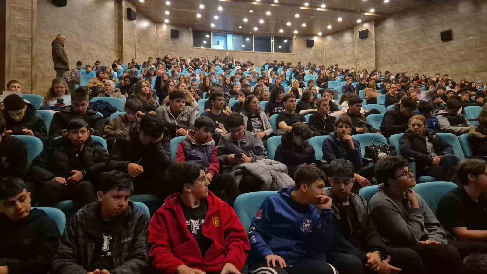 Uzayda rekabet kızışıyor: Türkiye sahaya iniyor
