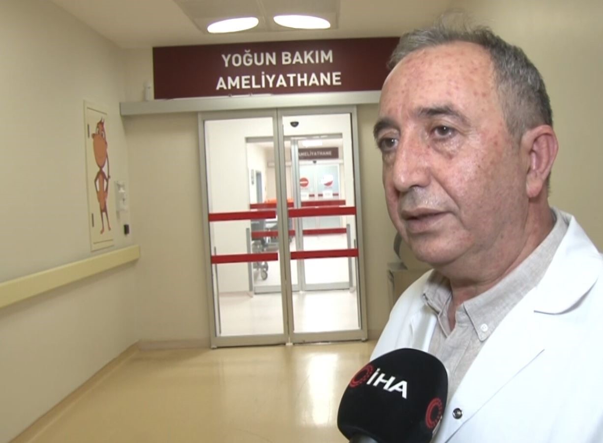 Üzerine kaynar su dökülen bebeğin vücudunun yüzde 27’si yandı
Üzerine kaynar su dökülen bebeğin vücudunun yüzde 27’si yandı