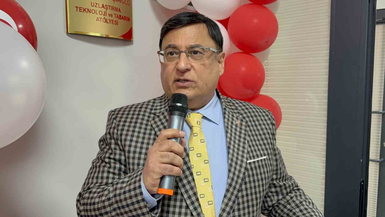 Uzlaştırma ile hem toplumsal barış sağlandı, hem de öğrenciler teknolojiyle buluştu
Uzlaştırma ile hem toplumsal barış sağlandı, hem de öğrenciler teknolojiyle buluştu