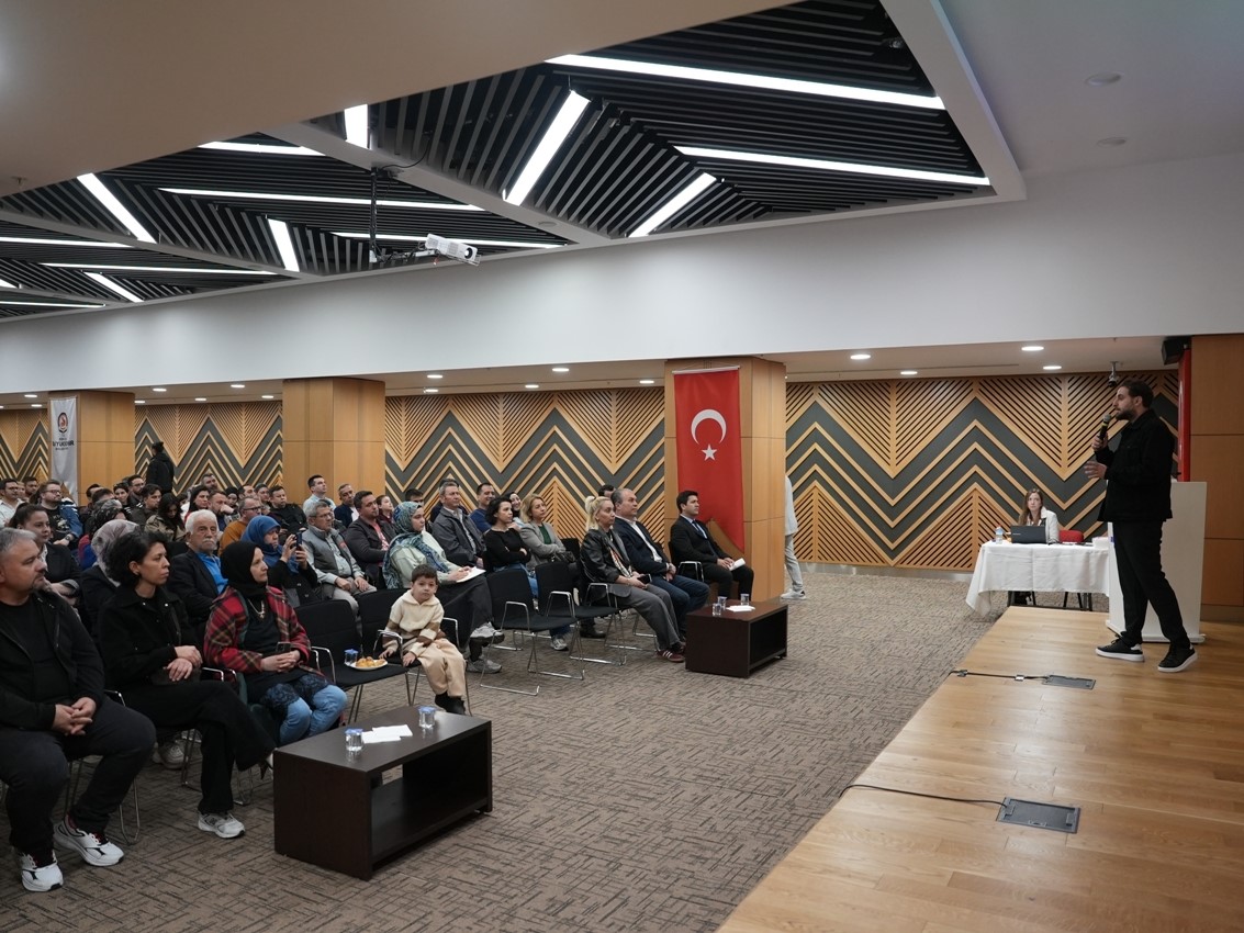 Uzman bakış açısıyla modern babalık ele alındı
