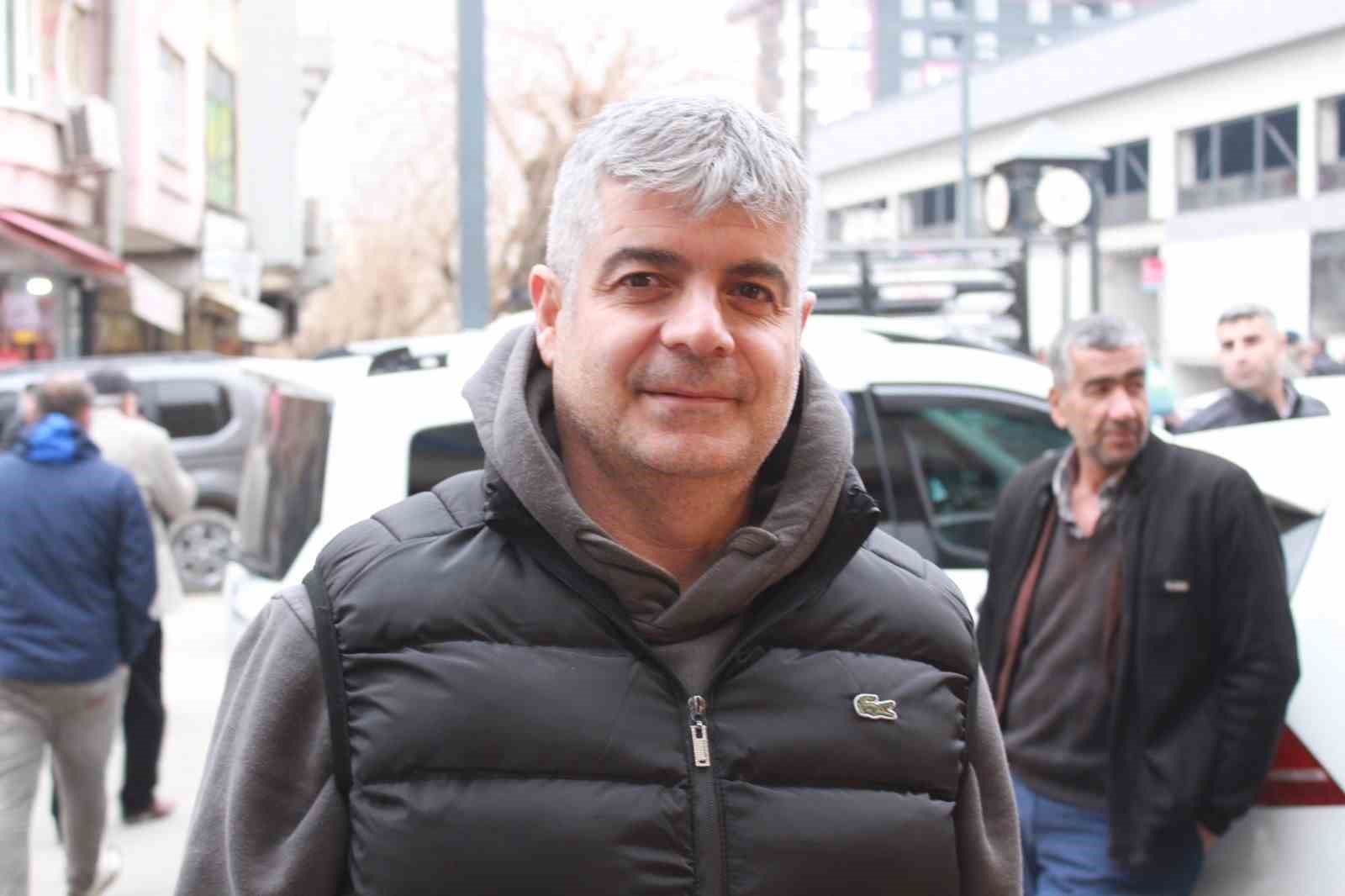 Uzman diyetisyenden iftar ve sahur arasında 2 litre su tüketimi önerisi
