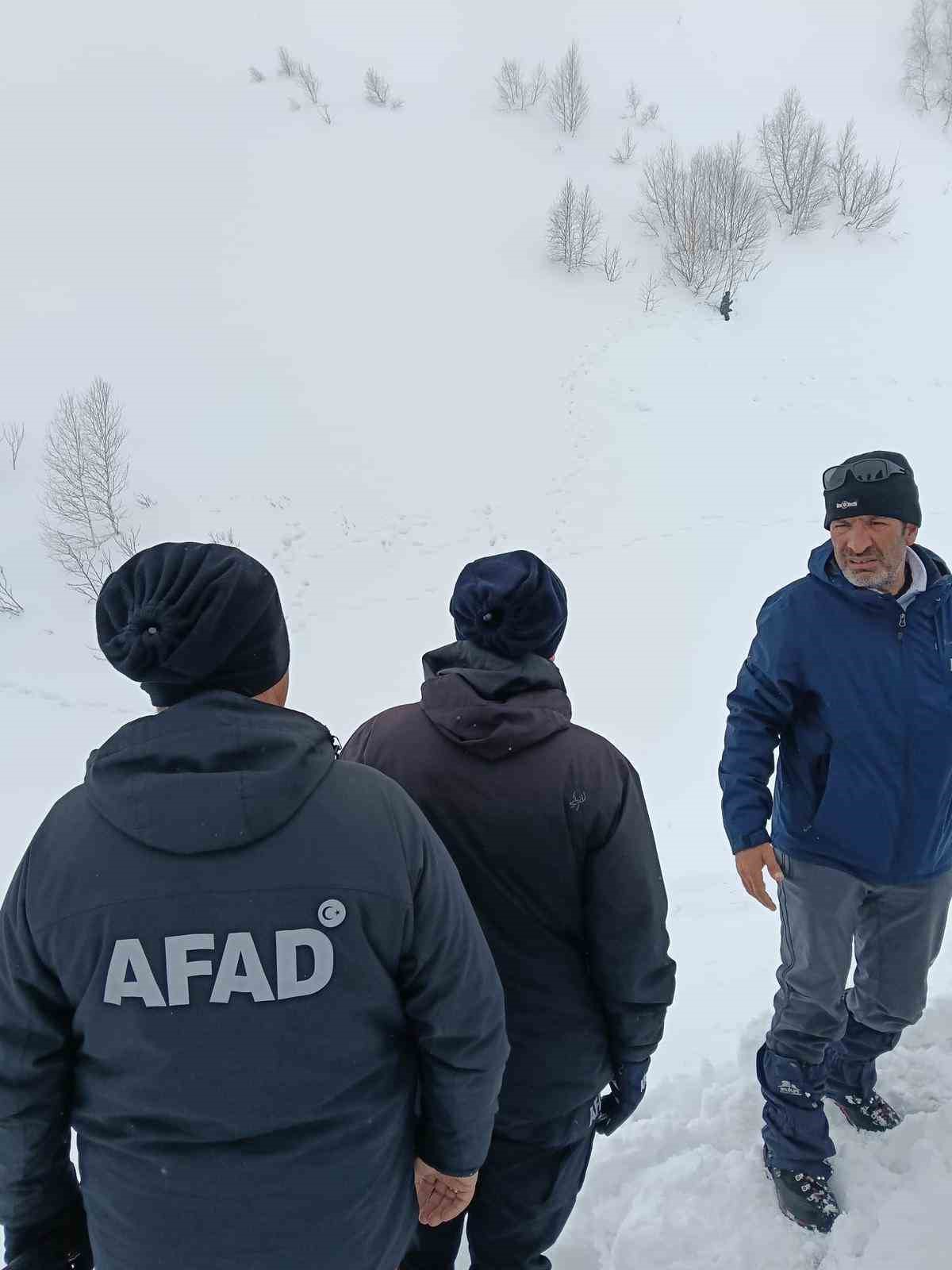 Uzman ekipten çığ bölgesinde inceleme: 95 gündür kayıp çoban için arama şartları oluşmadı
