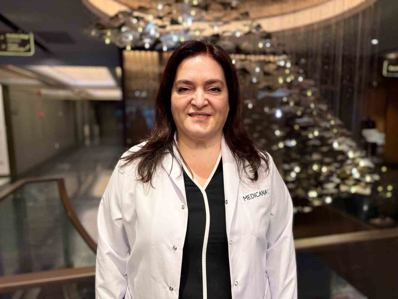 Uzmandan uyarı: "Bitki çayları ilaç gibi etki edebiliyor"
