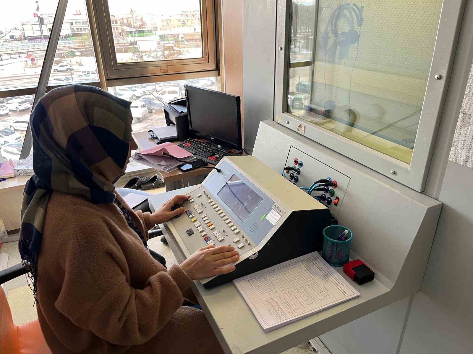 Uzmanından ailelere uyarı: İşitme testini ihmal etmeyin
Uzmanından ailelere uyarı: İşitme testini ihmal etmeyin