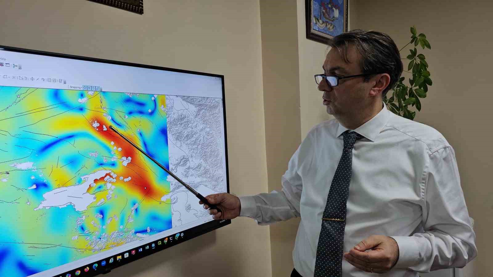Uzmanından Doğu Anadolu için uyarı, "2011’deki deprem her şeyin bittiği anlamına gelmiyor"
Uzmanından Doğu Anadolu için uyarı, "2011’deki deprem her şeyin bittiği anlamına gelmiyor"