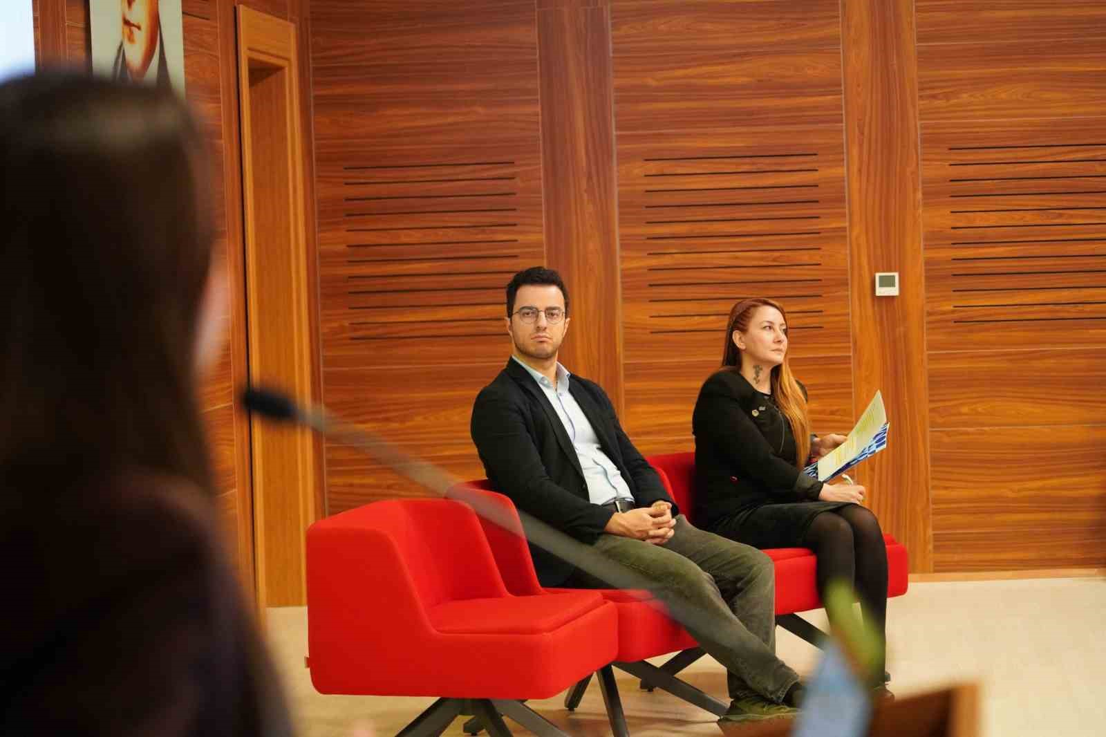 Uzmanlardan ekran bağımlılığında yapay zeka uyarısı
