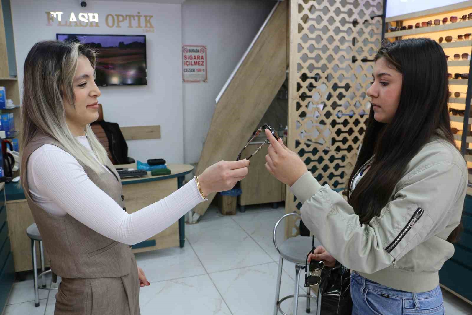 Uzmanlardan uyarı: Güneş gözlüğü 4 mevsim de kullanılmalı
