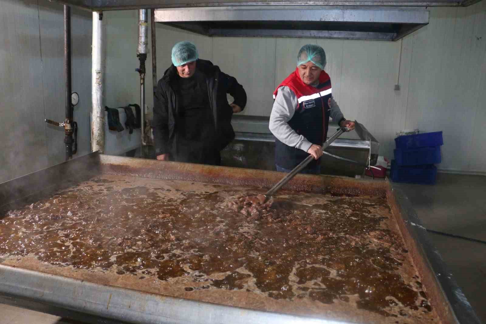 Üzümlü’de KKYDP destekli et tesisi Erzincan etini Türkiye’ye ulaştırıyor
