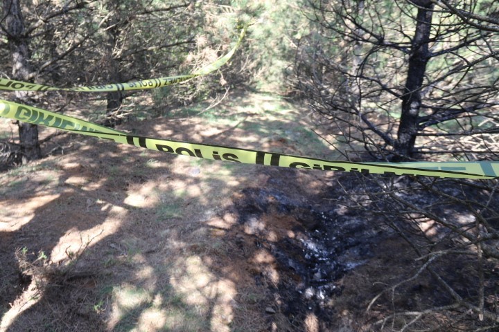 Vahşi cinayet zanlısı önce boğmuş sonra 2 gün art arda yakmış
Vahşi cinayet zanlısı önce boğmuş sonra 2 gün art arda yakmış