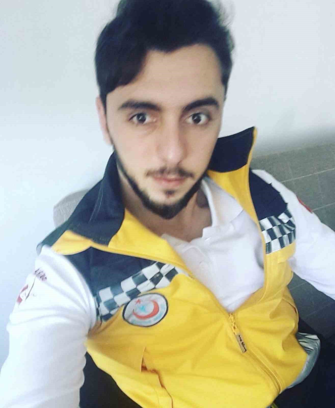 Vakaya giden ambulansın kaza anı kamerada: 1 ölü, 3 yaralı
