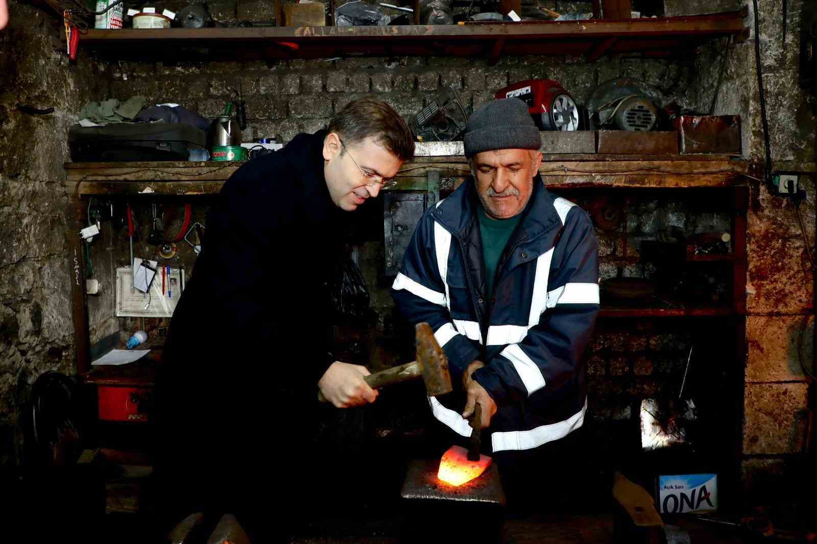 Vali Akmeşe Altunhisar’da vatandaş ve esnafla buluştu
