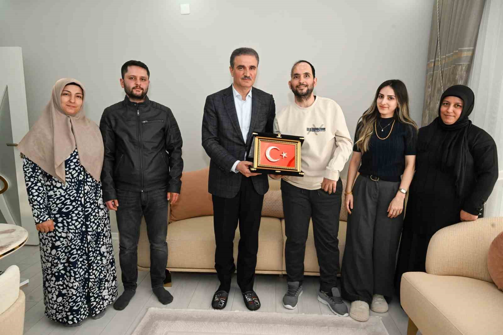 Vali Aydın Baruş’tan ahde vefa
