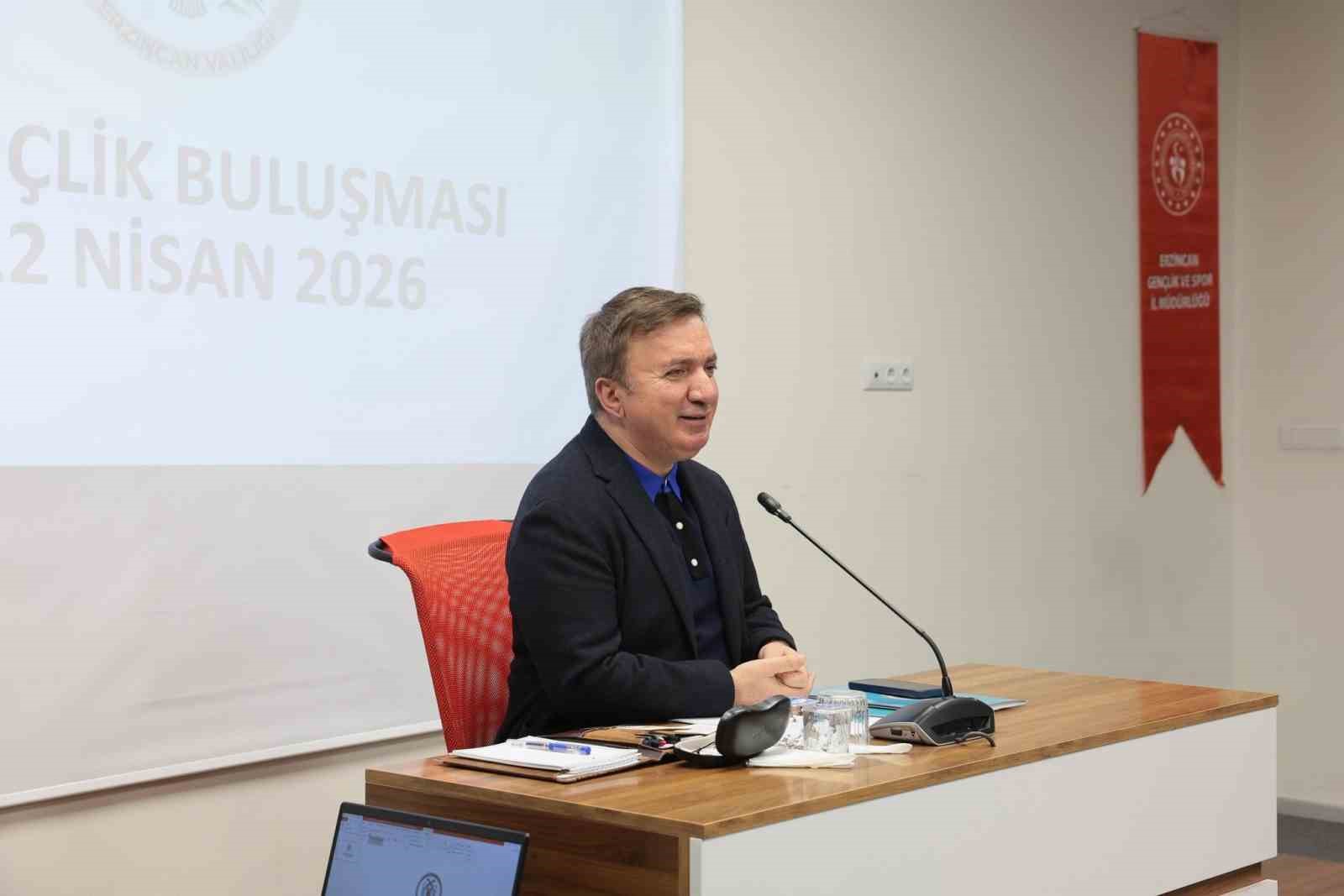 Vali Aydoğdu’dan gençlere aile ve değerler vurgusu
