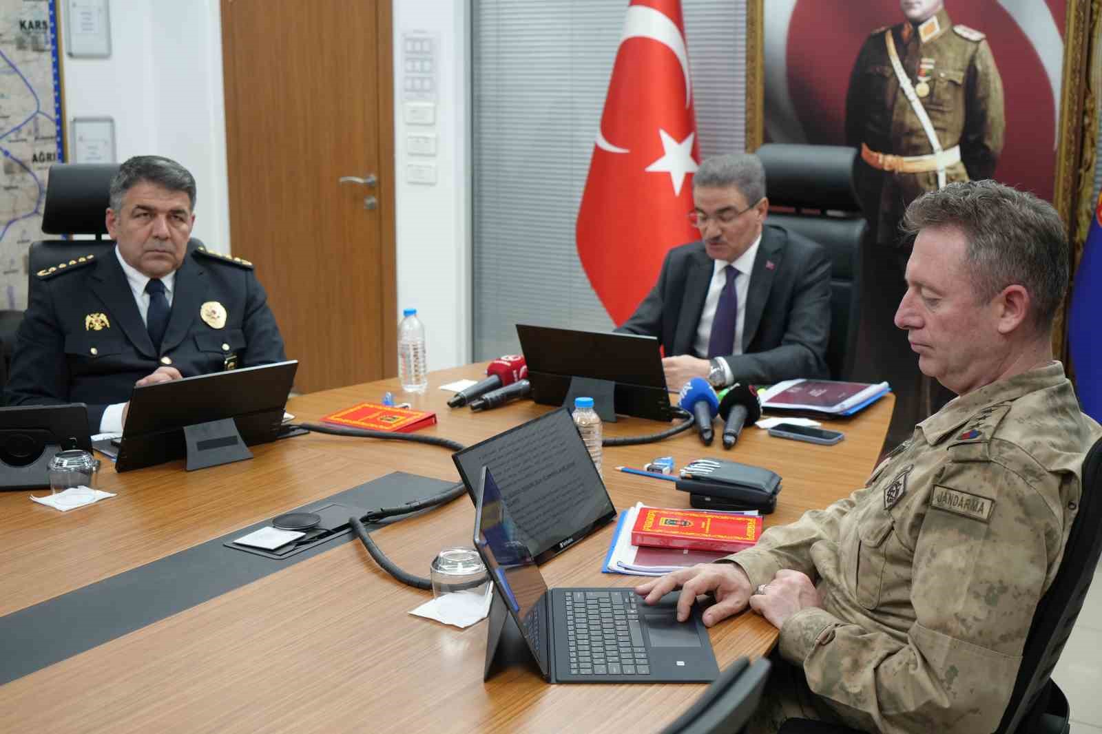 Vali Aydun Baruş: "Erzurum’da başıboş hayvanlardan kaynaklanan sorun kalmadı"
Vali Aydun Baruş: "Erzurum’da başıboş hayvanlardan kaynaklanan sorun kalmadı"