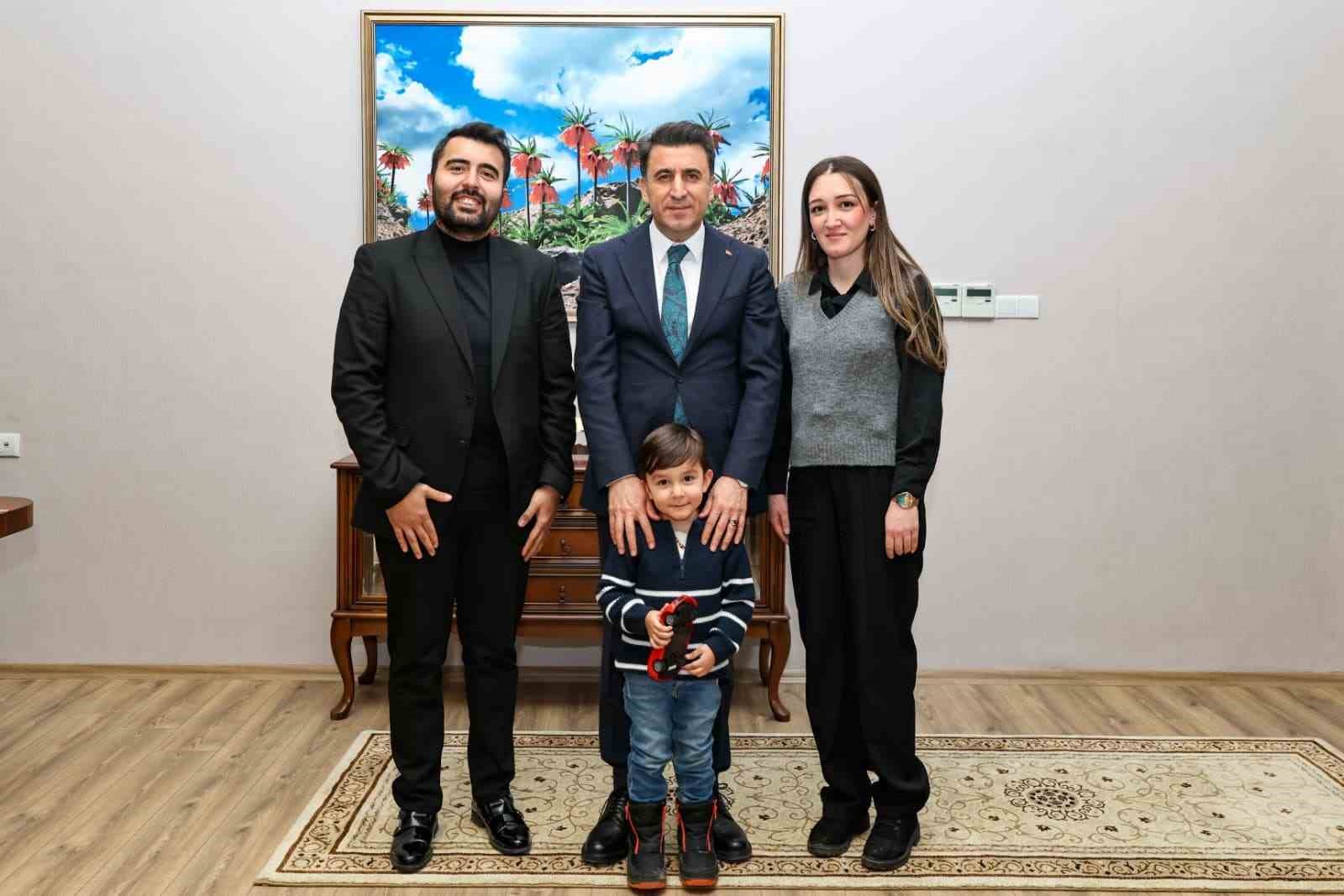 Vali Aygöl, vatandaşlarla bir araya geldi
