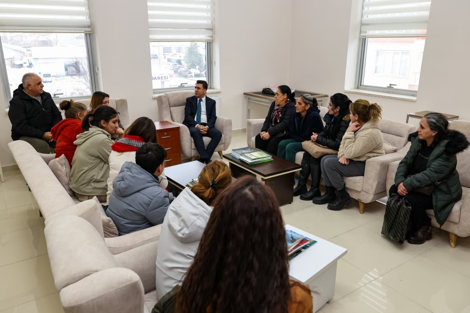 Vali Aygöl, vatandaşlarla bir araya geldi
