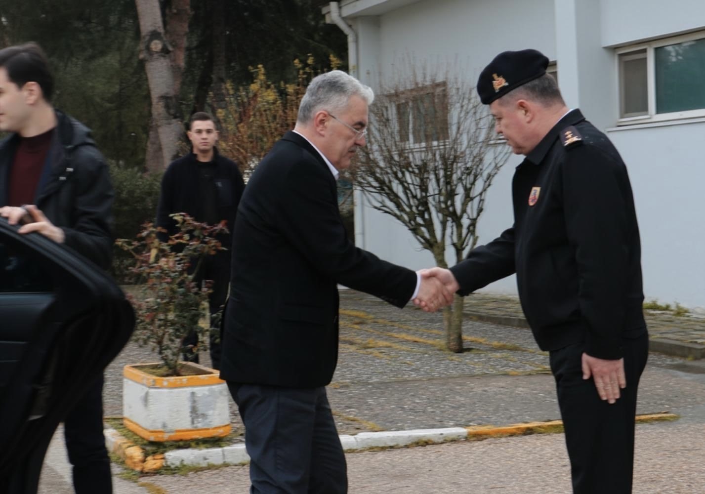 Vali Ayyıldız, İl Jandarma Komutanlığı’nda Mehmetçik’le buluştu
