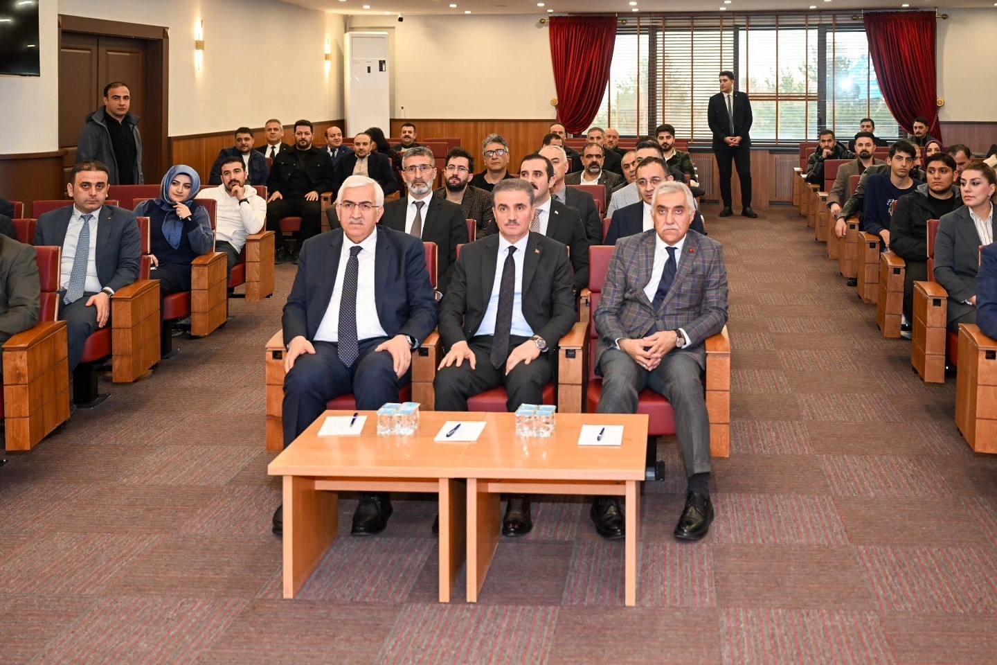 Vali Baruş, yerel kalkınma hamlesi destek tanıtım programına katıldı
